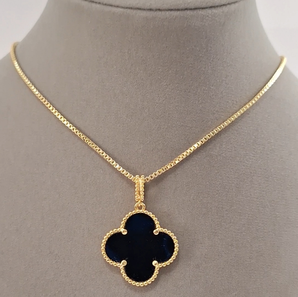 Black Onyx 27mm Clover  Pendant Necklace - Picture 4 of 4